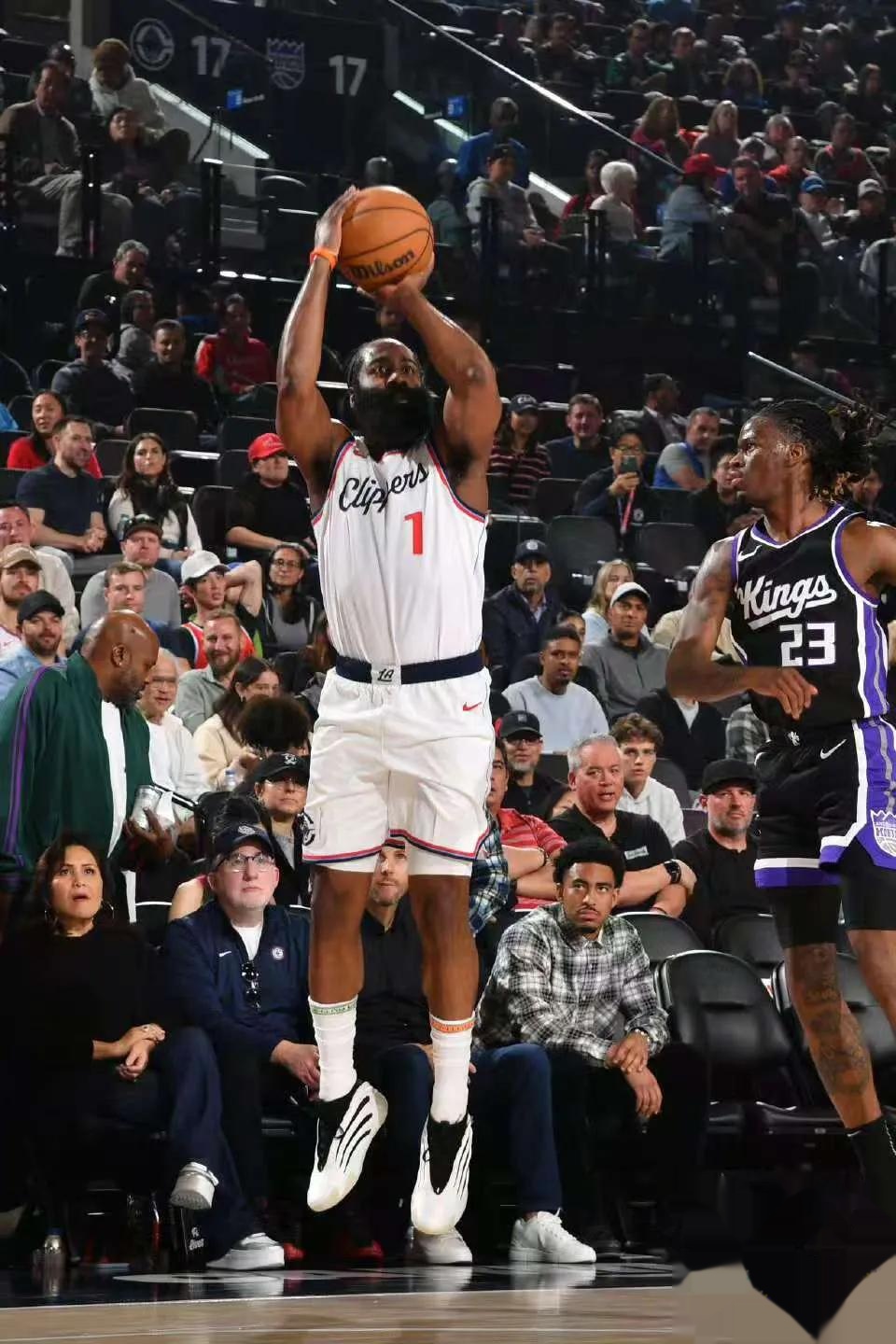 雷速-关于今夜体能课后，布鲁克林篮网绝杀压哨备战NBA总决赛，底气十足，更衣室氛围转暖的信息