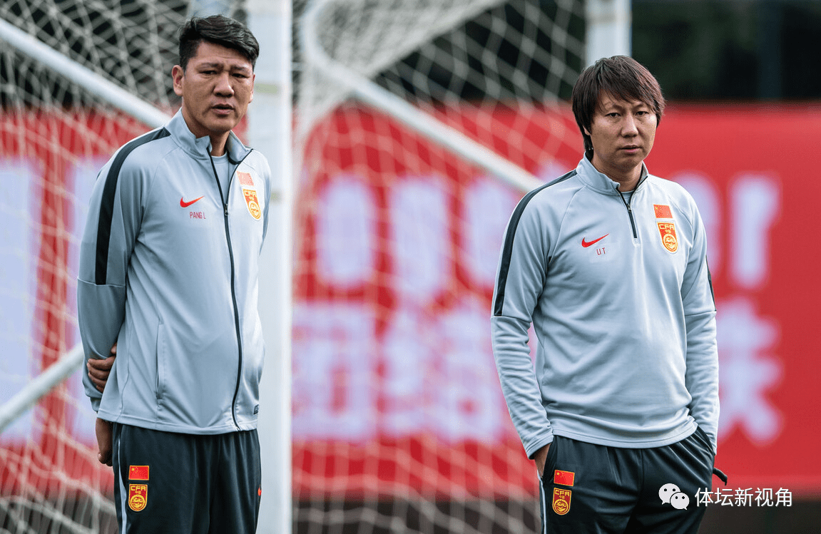 包含中超赛程吃紧；休斯敦火箭集结日官宣签约；压力陡增；更衣室氛围转暖的词条