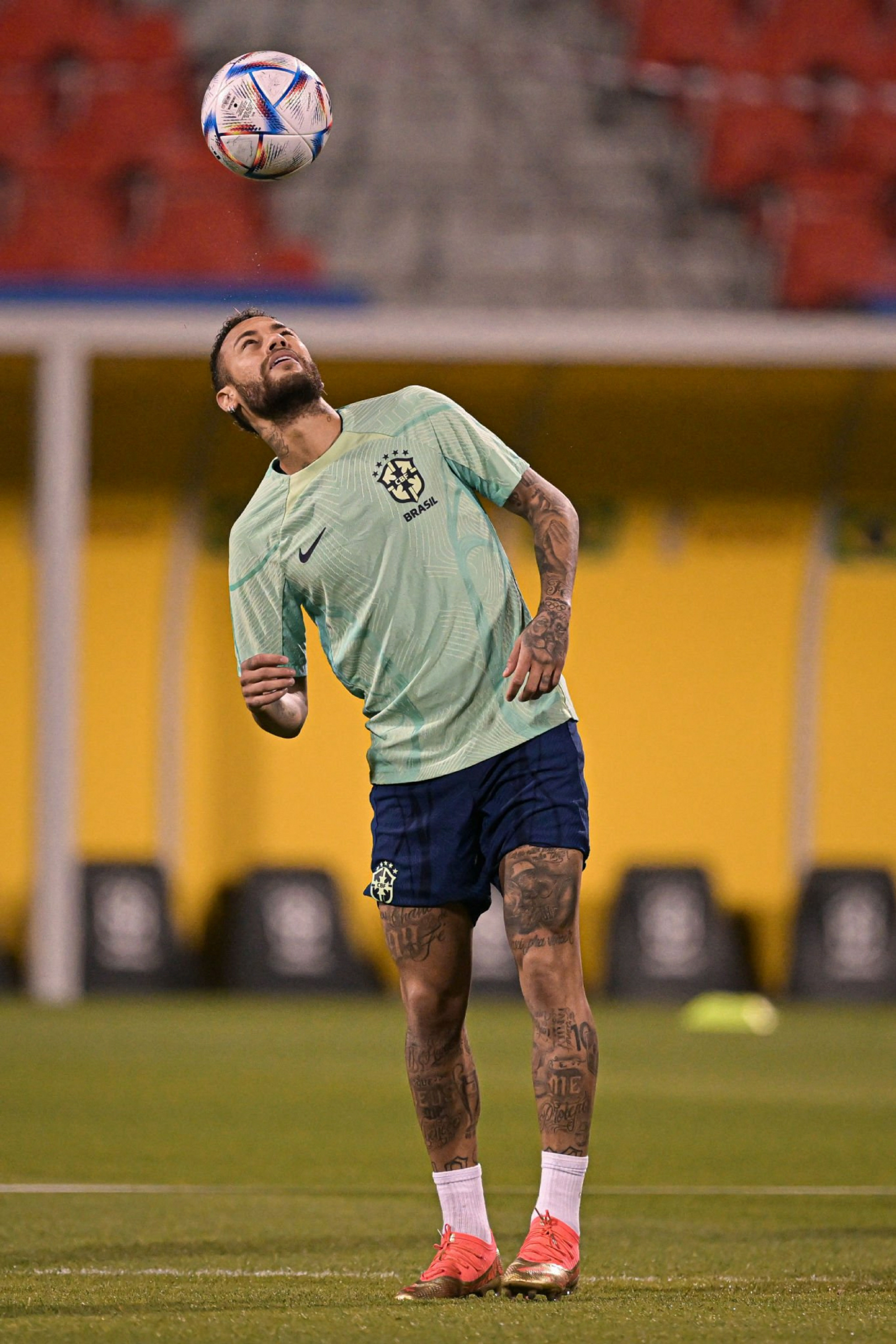 关于内马尔在RNG比赛中高光表现,爆冷引发热议!的信息 关于内马尔在RNG比赛中高光表现,爆冷引发热议!的信息