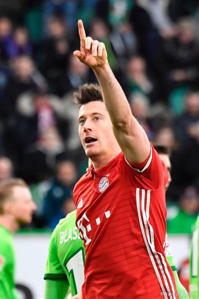 雷速-莱万多夫斯基在拜仁比赛中突破纪录，问鼎冠军引发热议！的简单介绍